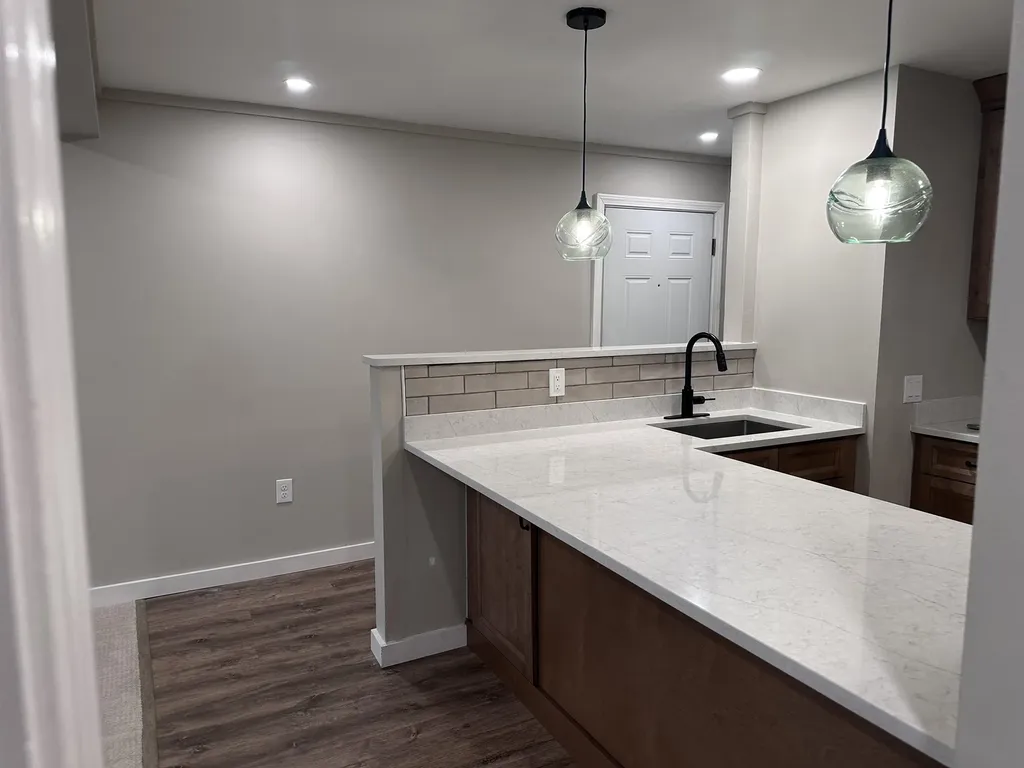 30 Wolf Road Lebanon NH 03766