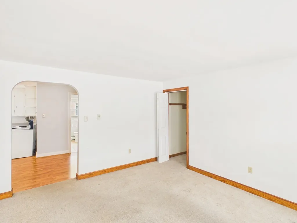 852 Clay Street Manchester NH 03103