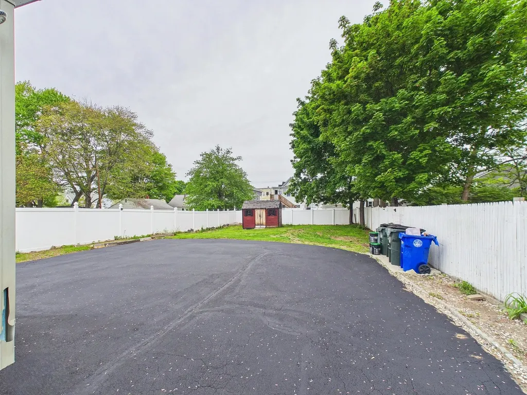 852 Clay Street Manchester NH 03103