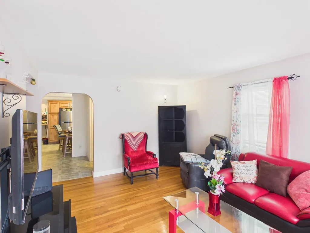852 Clay Street Manchester NH 03103