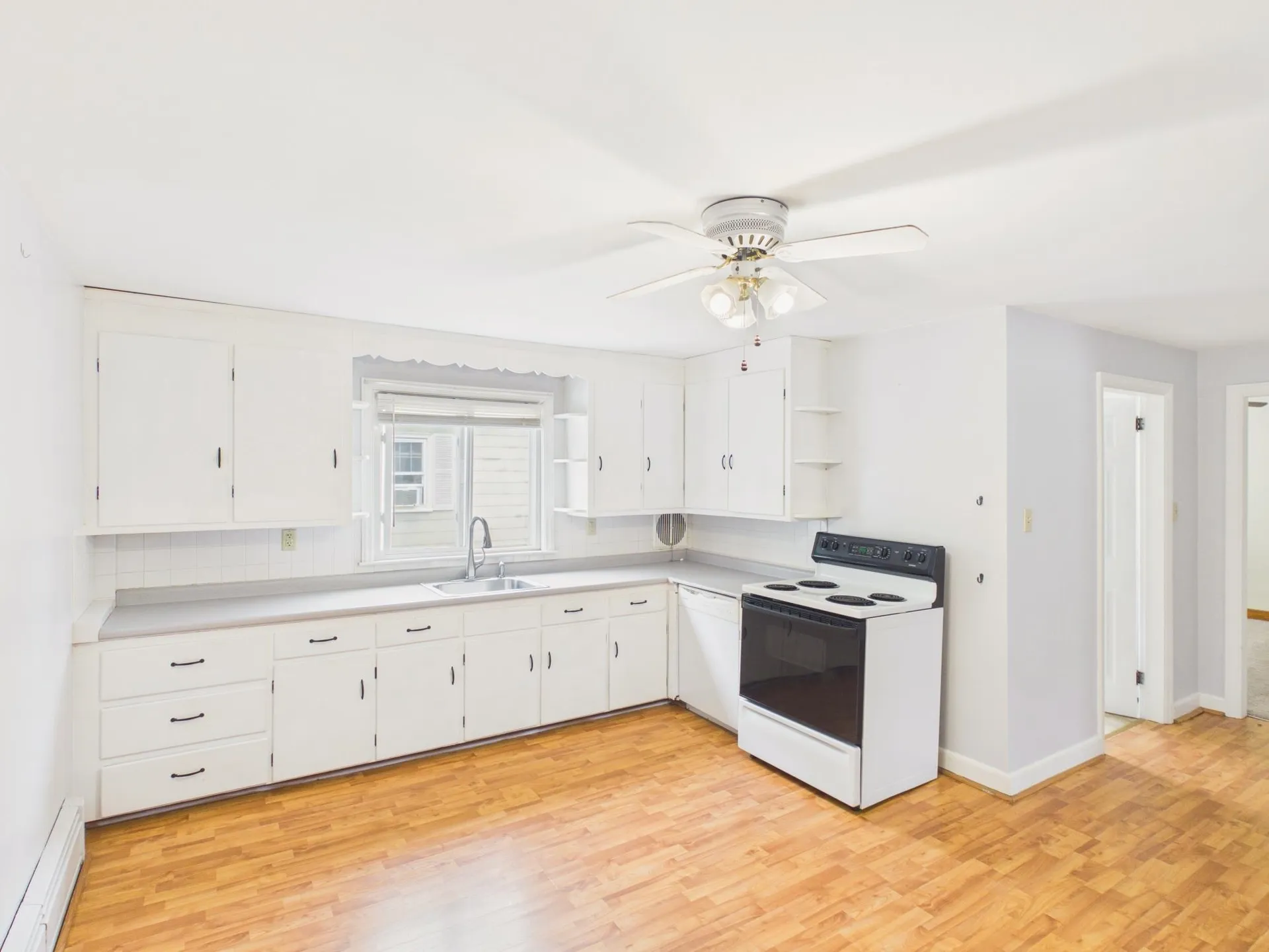 852 Clay Street Manchester NH 03103