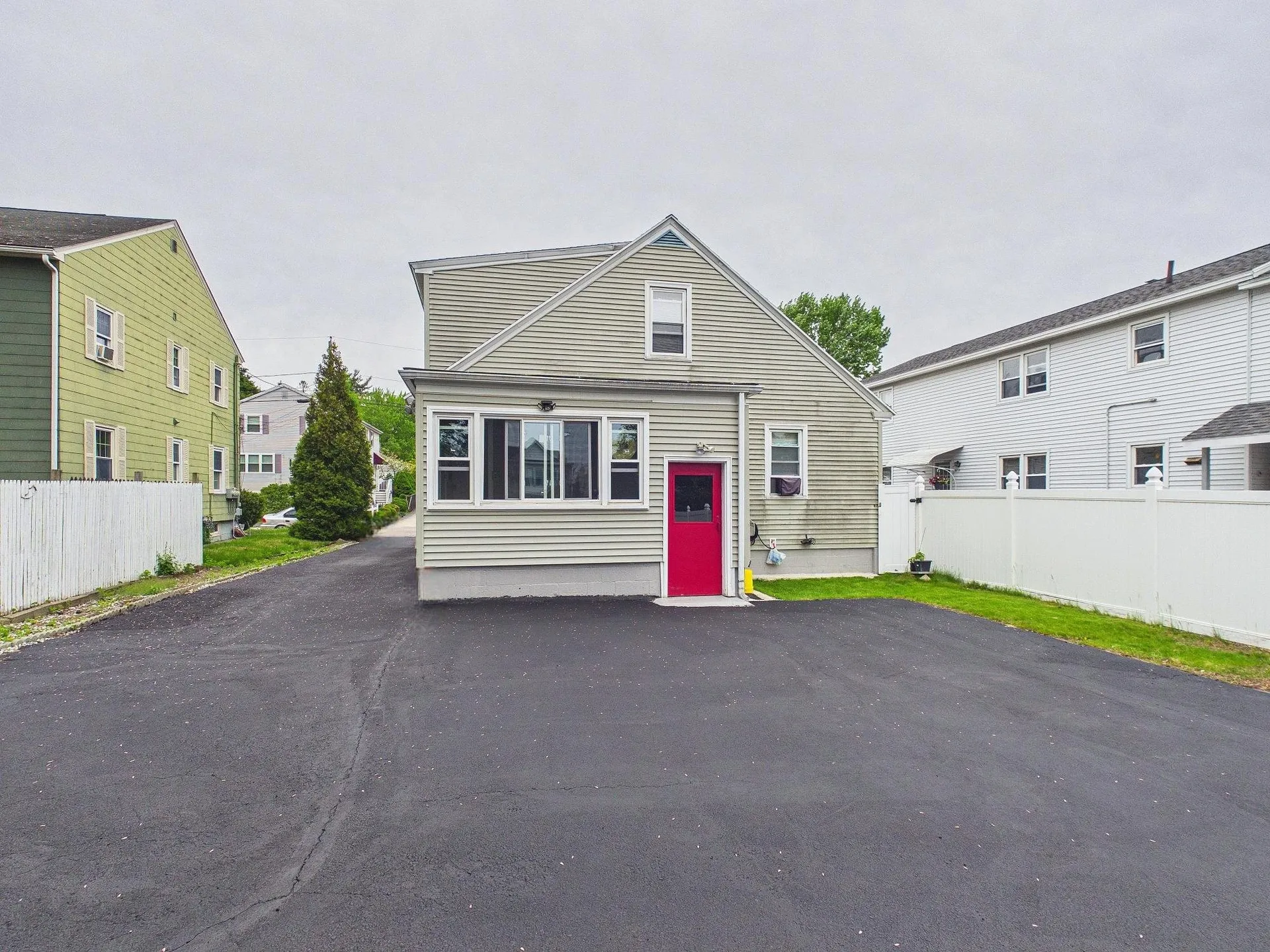 852 Clay Street Manchester NH 03103