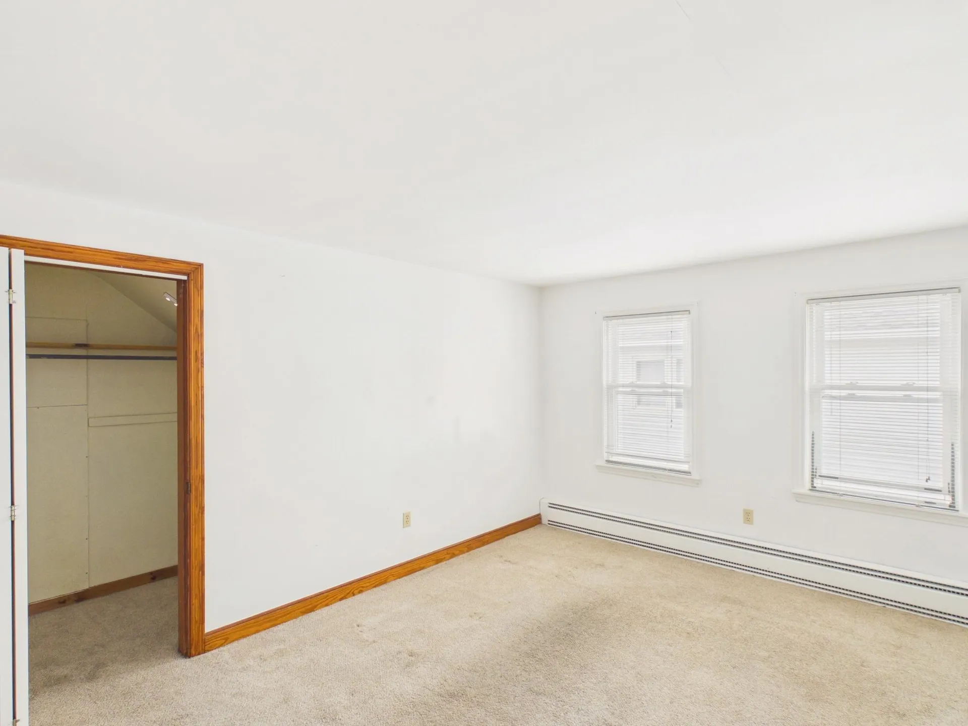 852 Clay Street Manchester NH 03103