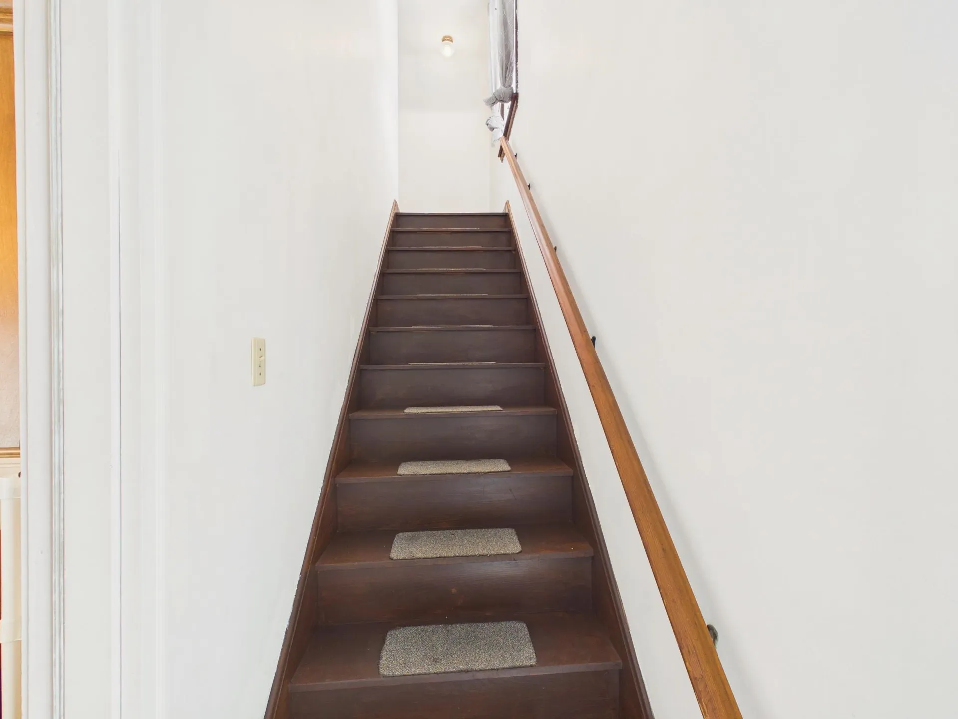852 Clay Street Manchester NH 03103