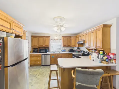 852 Clay Street Manchester NH 03103