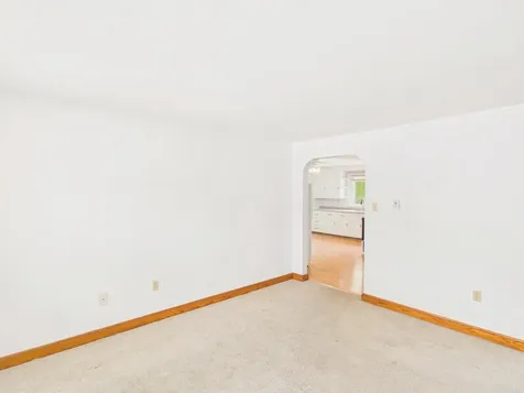 852 Clay Street Manchester NH 03103