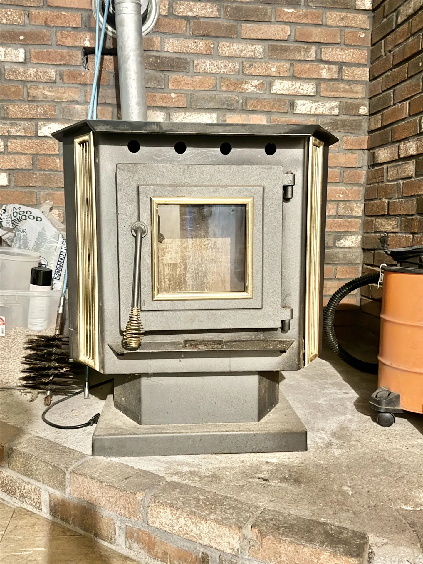 4 Rita Avenue Pelham NH 03076