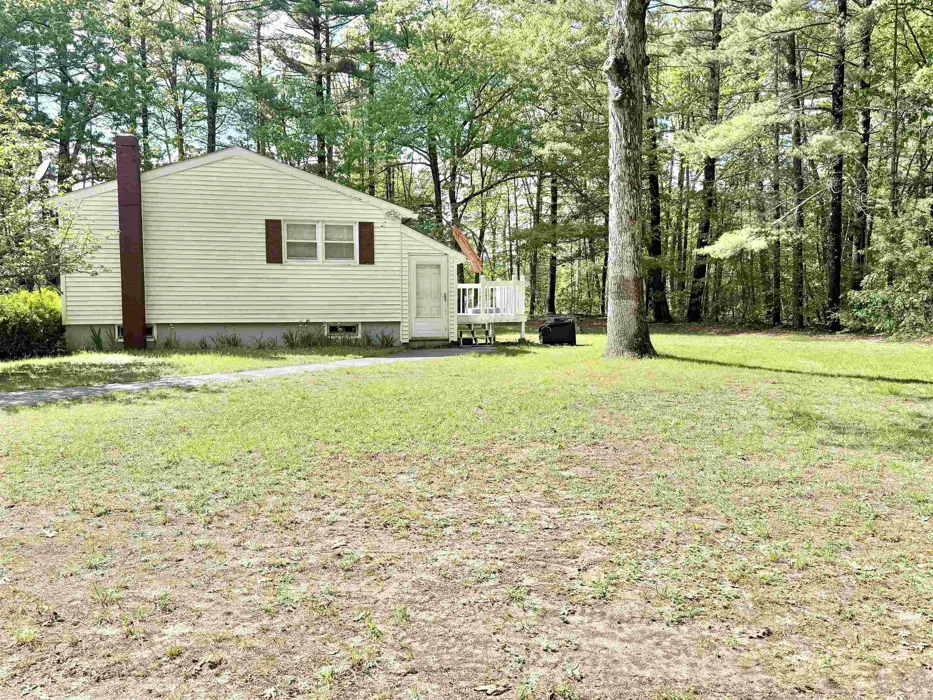 4 Rita Avenue Pelham NH 03076