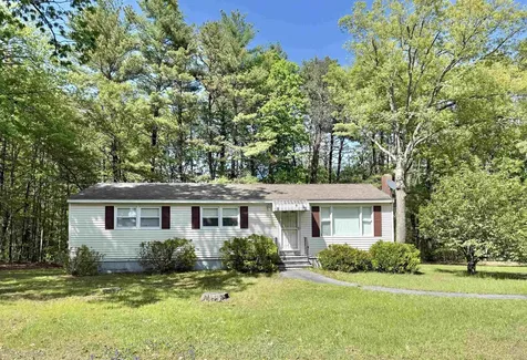4 Rita Avenue Pelham NH 03076