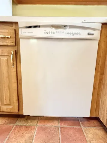 4 Rita Avenue Pelham NH 03076