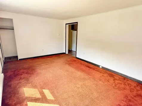 4 Rita Avenue Pelham NH 03076