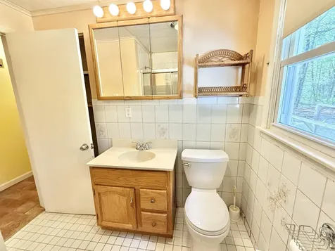 4 Rita Avenue Pelham NH 03076