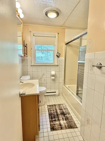 4 Rita Avenue Pelham NH 03076