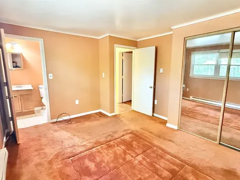 4 Rita Avenue Pelham NH 03076