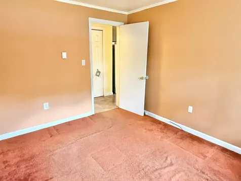 4 Rita Avenue Pelham NH 03076