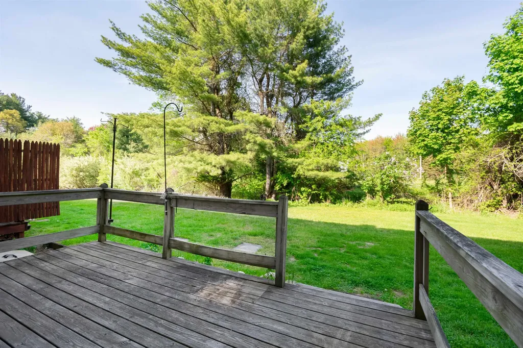 14 Oliver Drive Hudson NH 03051