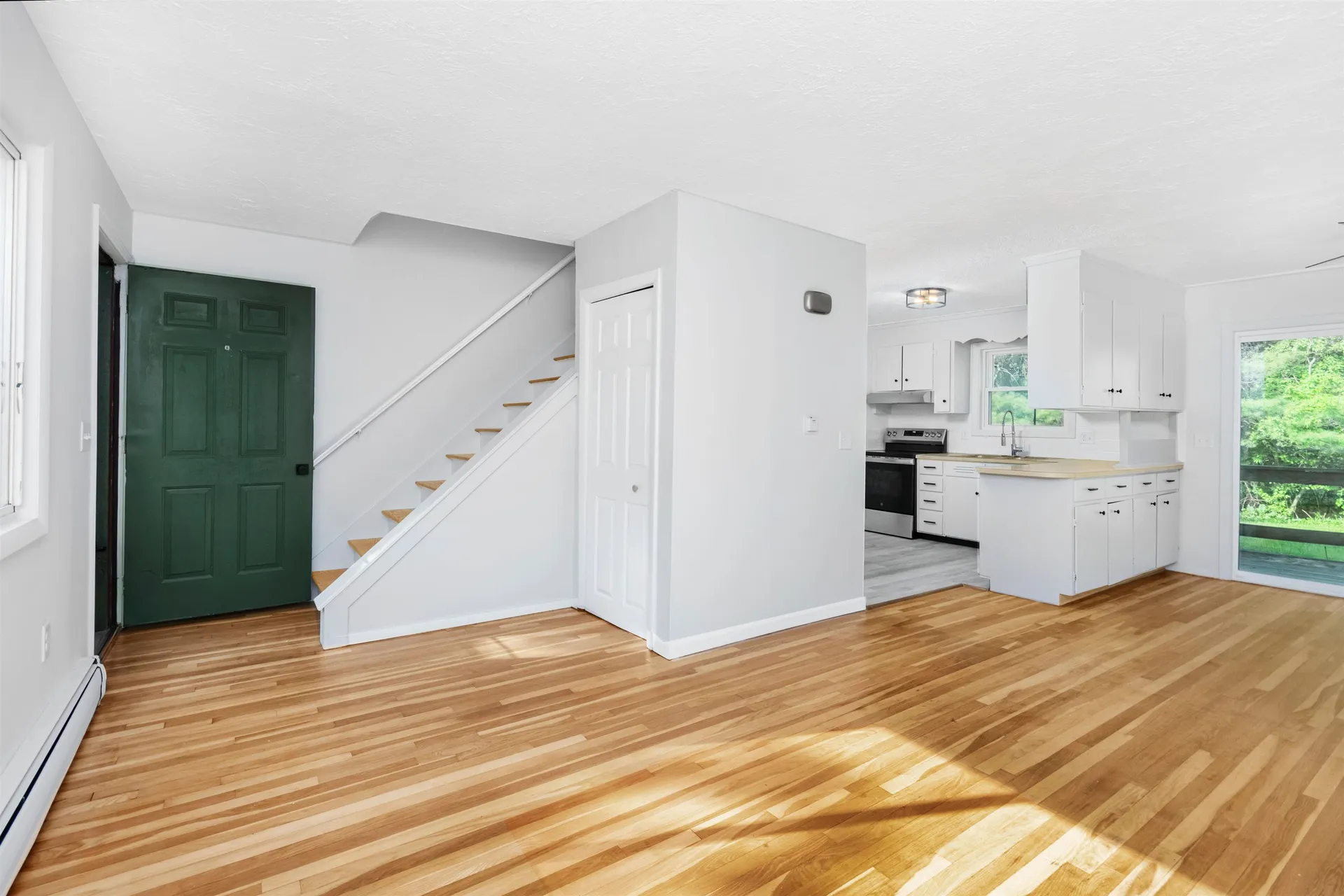 14 Oliver Drive Hudson NH 03051