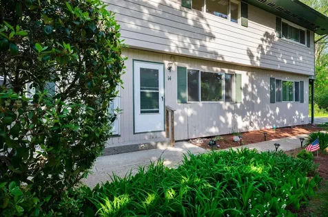 14 Oliver Drive Hudson NH 03051