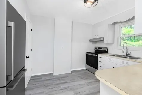 14 Oliver Drive Hudson NH 03051