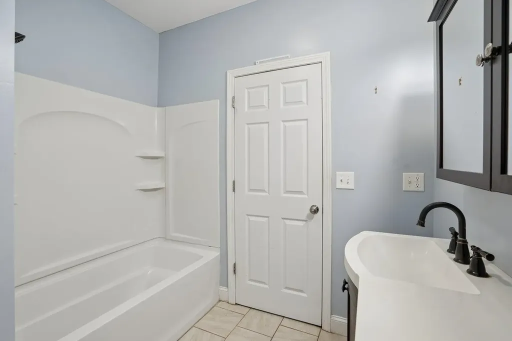 5 Spring Hill Road Bedford NH 03110