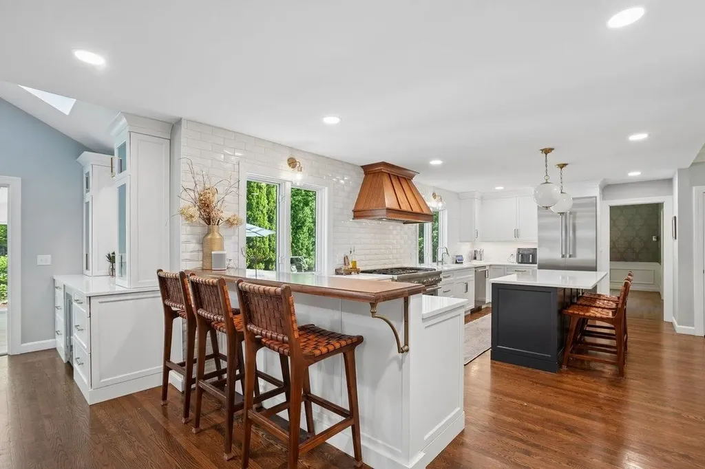 5 Spring Hill Road Bedford NH 03110