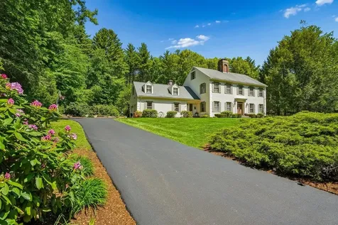 5 Spring Hill Road Bedford NH 03110