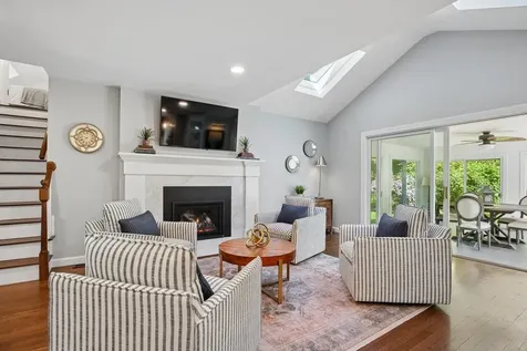 5 Spring Hill Road Bedford NH 03110