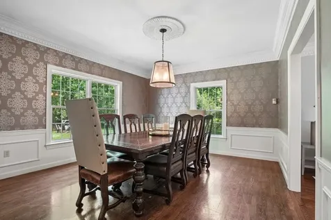 5 Spring Hill Road Bedford NH 03110