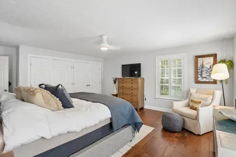 5 Spring Hill Road Bedford NH 03110