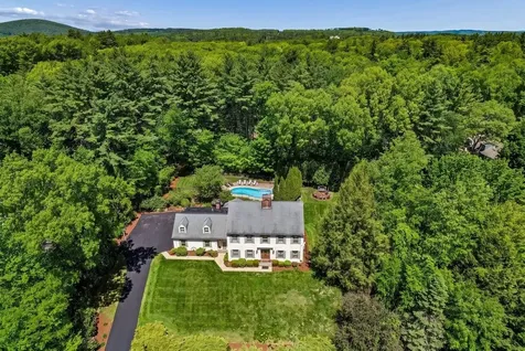 5 Spring Hill Road Bedford NH 03110