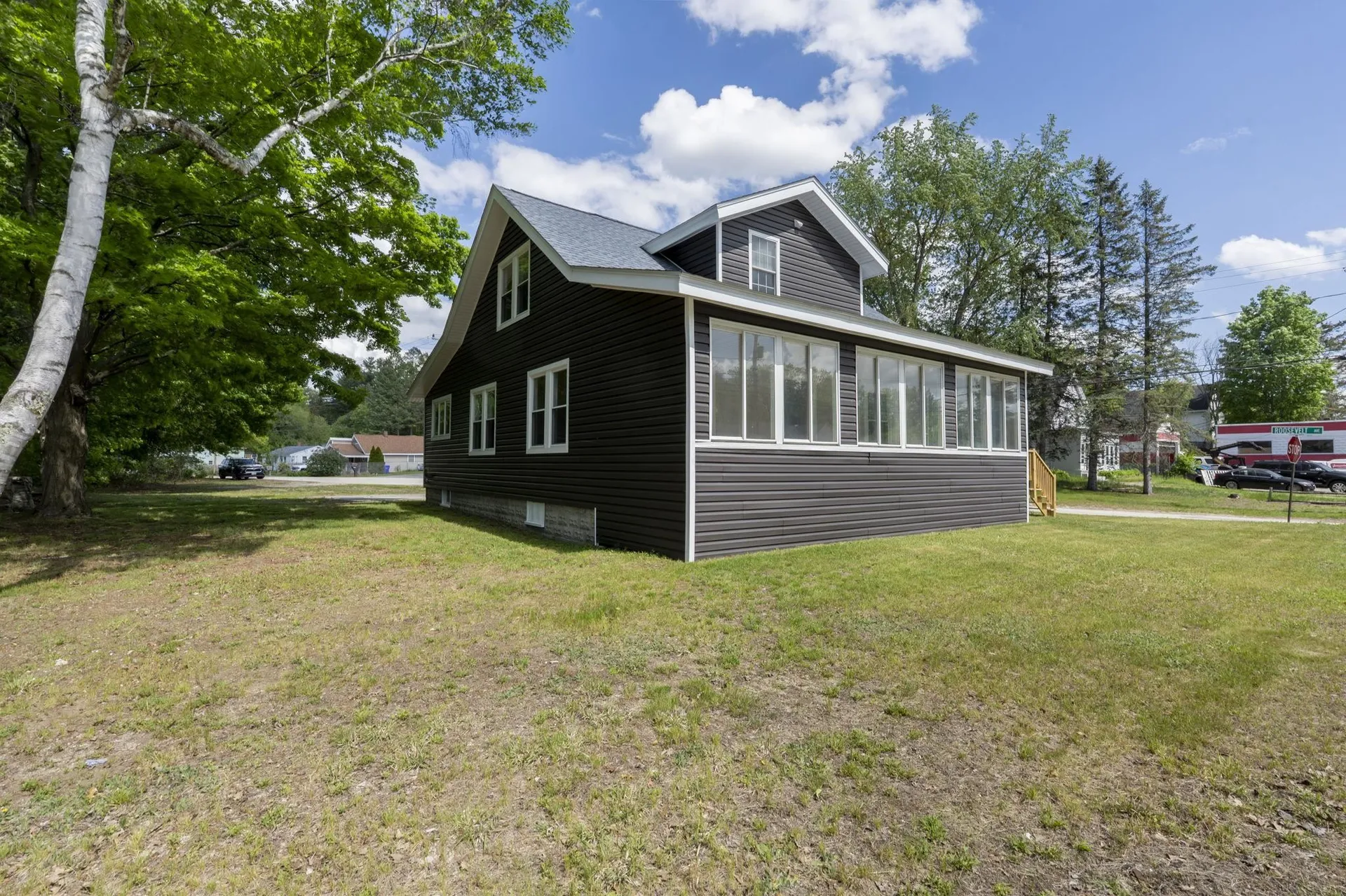 58 Lowell Road Hudson NH 03051