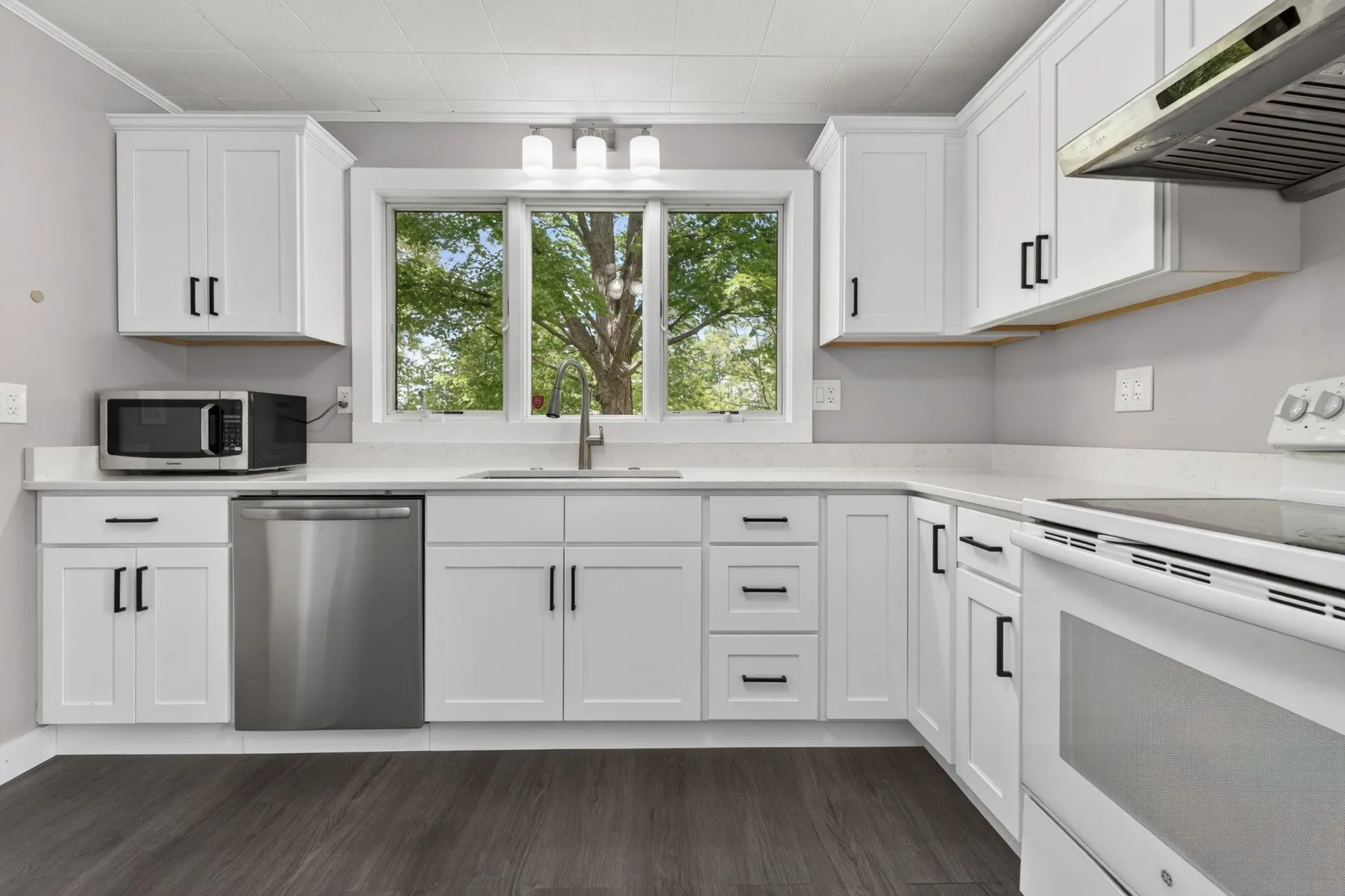 58 Lowell Road Hudson NH 03051
