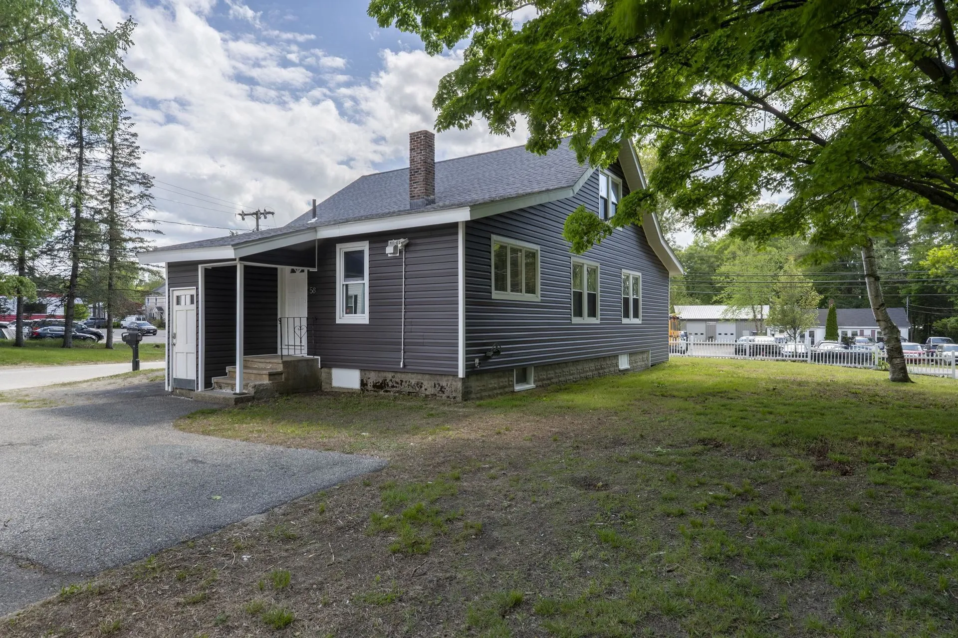 58 Lowell Road Hudson NH 03051