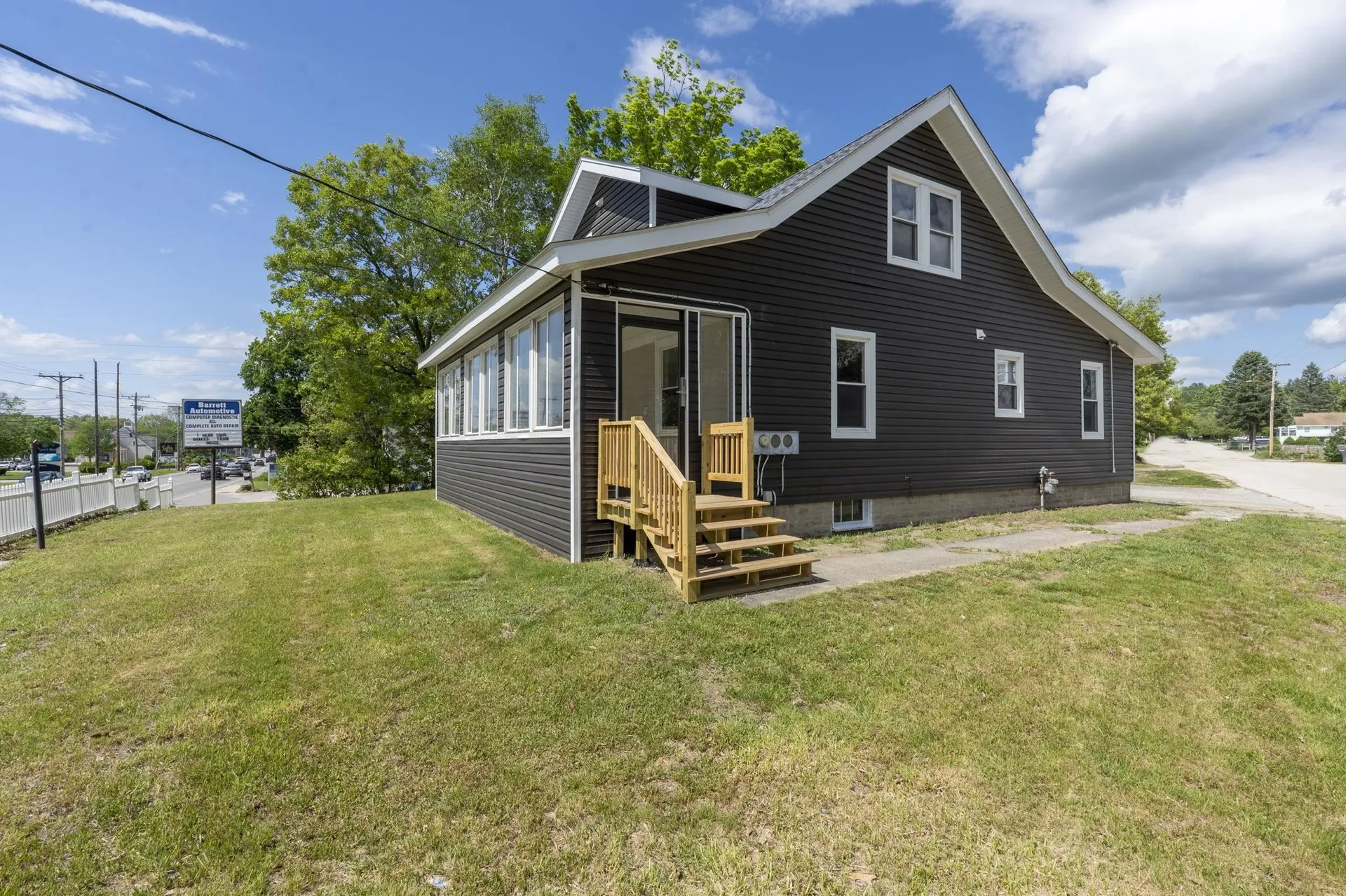 58 Lowell Road Hudson NH 03051