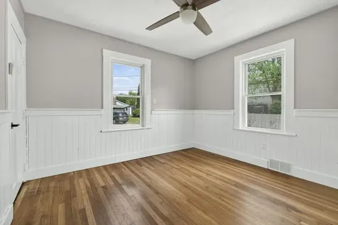 58 Lowell Road Hudson NH 03051