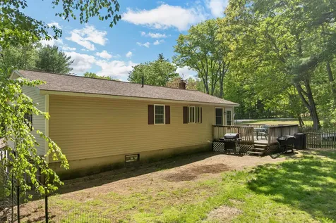 3 Forest Lane Boscawen NH 03303