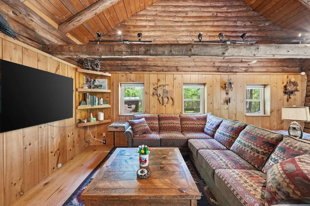 549 Barnard Hill Road Weare NH 03281
