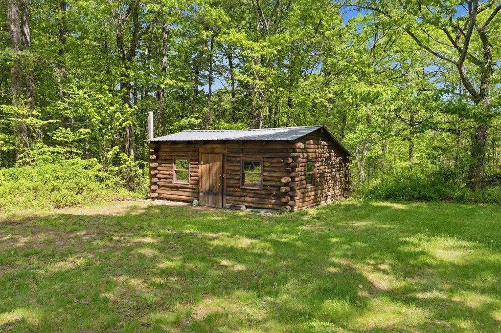 549 Barnard Hill Road Weare NH 03281