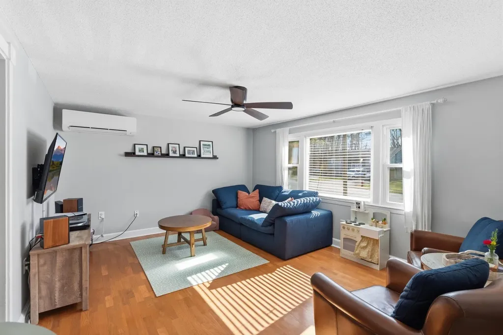 22 Derryfield Road Derry NH 03038