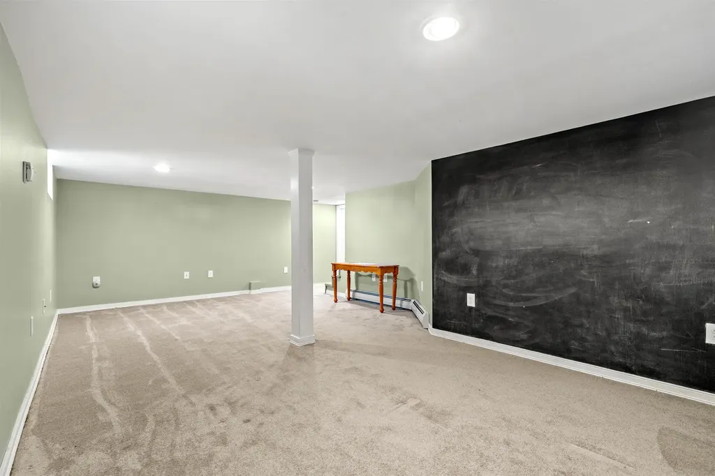 267 Cilley Road Manchester NH 03103