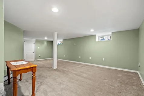 267 Cilley Road Manchester NH 03103