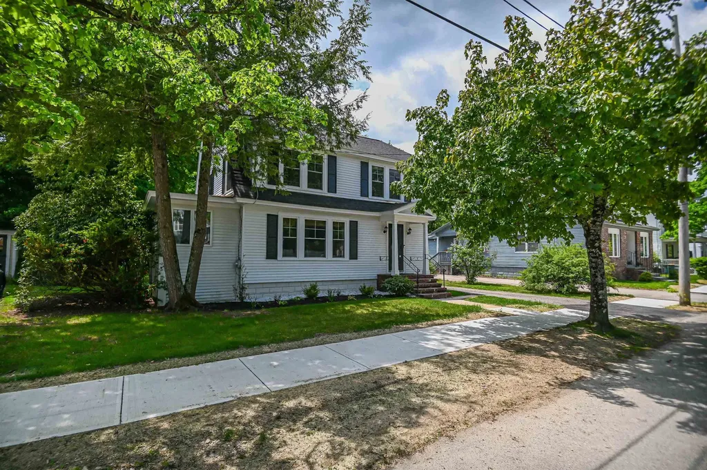 30 Broad Street Rochester NH 03867