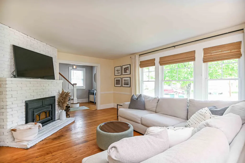 30 Broad Street Rochester NH 03867