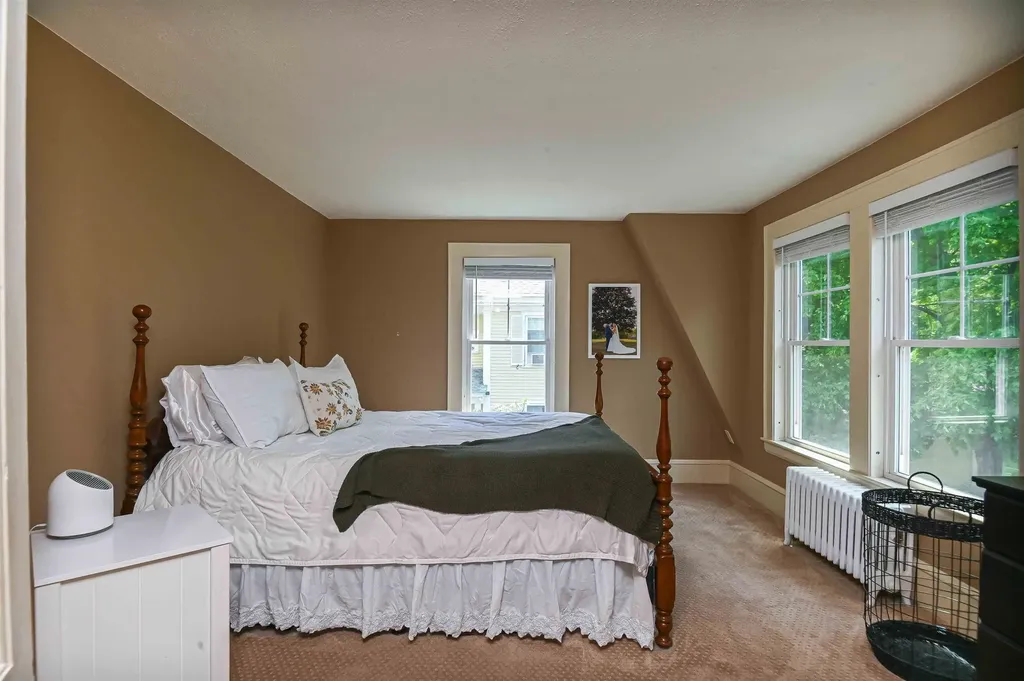 30 Broad Street Rochester NH 03867