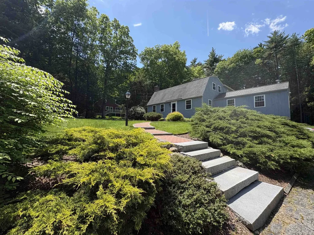 22 Deerwood Drive Amherst NH 03031