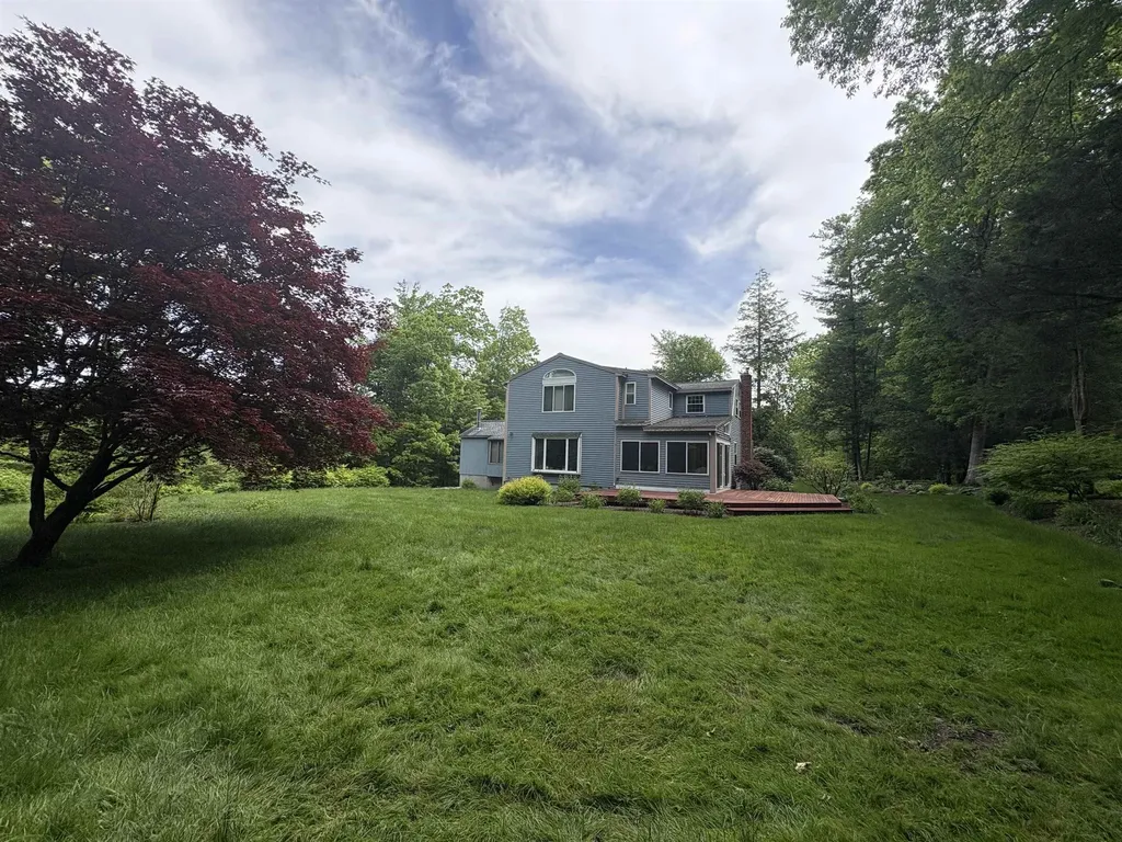22 Deerwood Drive Amherst NH 03031