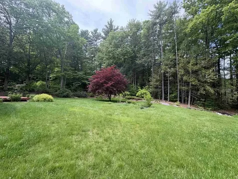 22 Deerwood Drive Amherst NH 03031