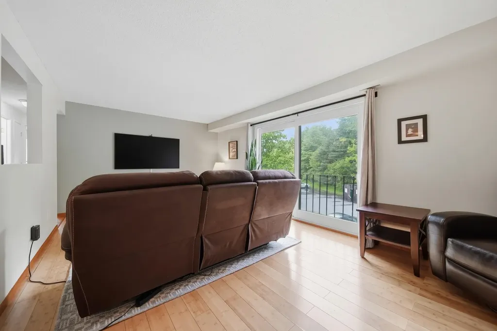 2 Brookside Drive Exeter NH 03833