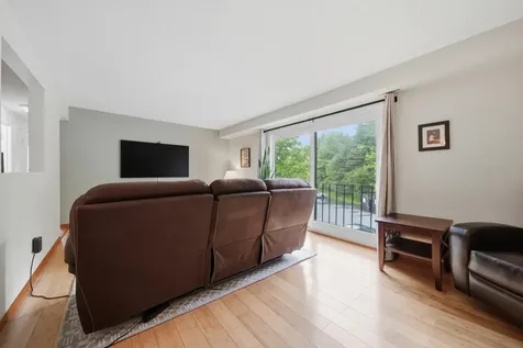 2 Brookside Drive Exeter NH 03833