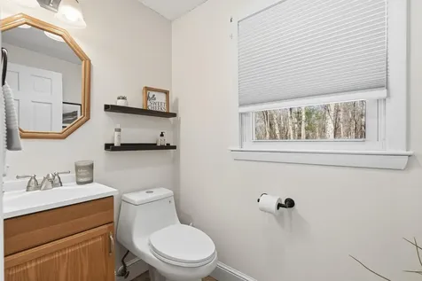 22 Derryfield Road Derry NH 03038